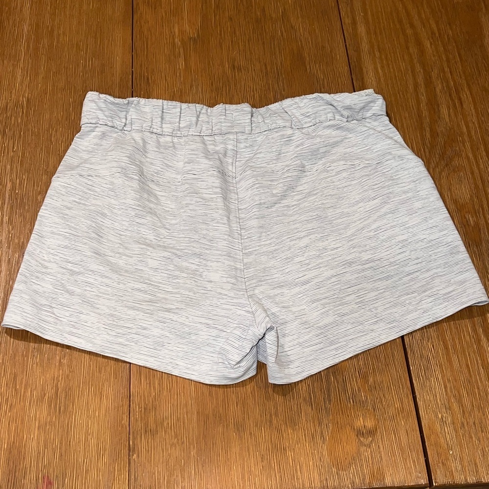 Lululemon On The Fly Short 2.5" *Luxtreme - Space Dye Nimbus Battleship - 8 - Picture 2 of 5